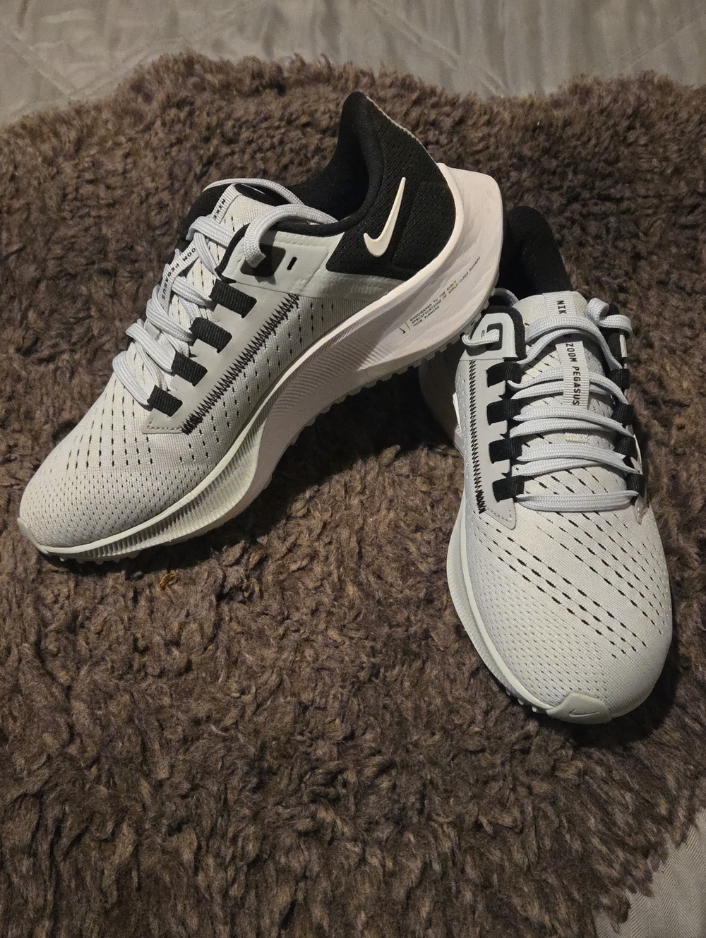 Raiders Nike Air Zoom Pegasus Boys Running Sneakers Sz 4.5